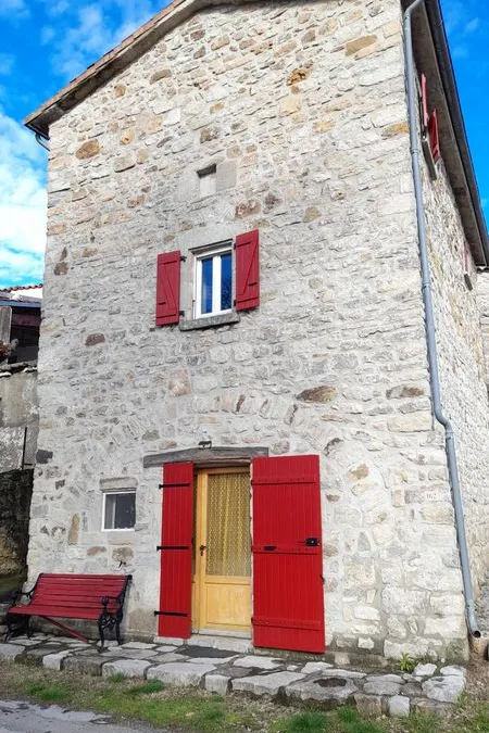 Photo 1