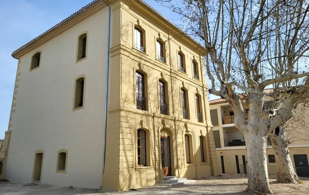 Photo 1