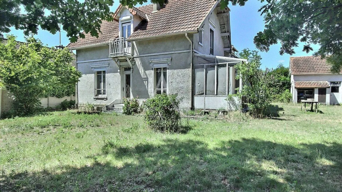 Photo 1