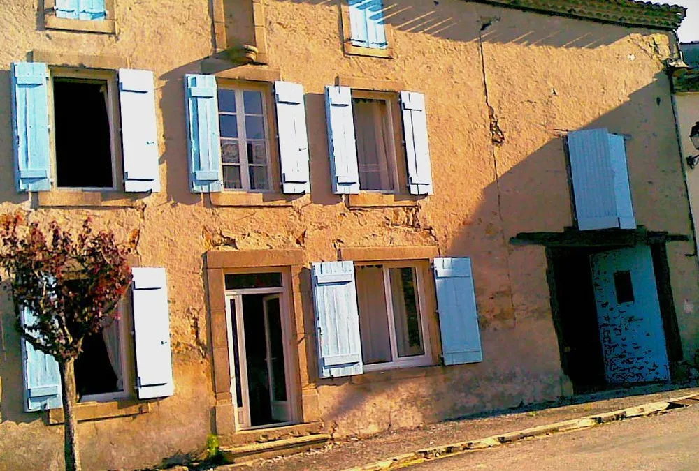Photo 1