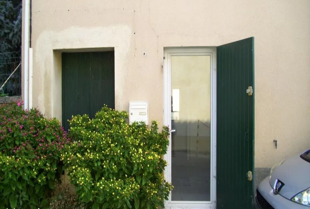 Photo 1