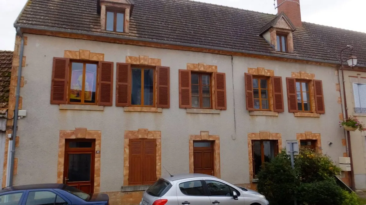 Photo 1