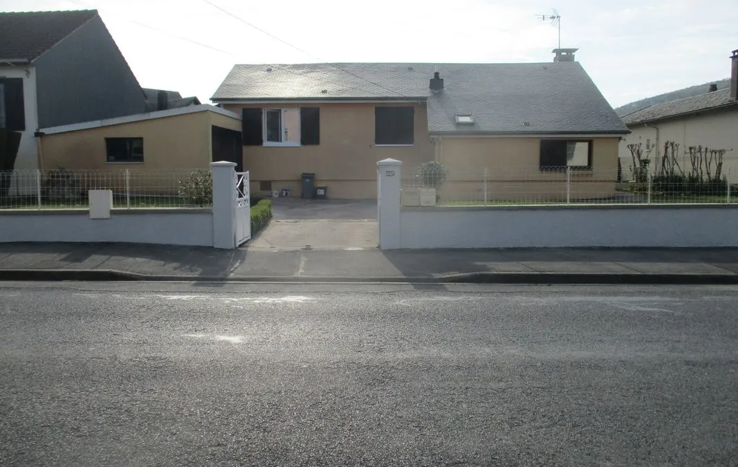 Photo 1