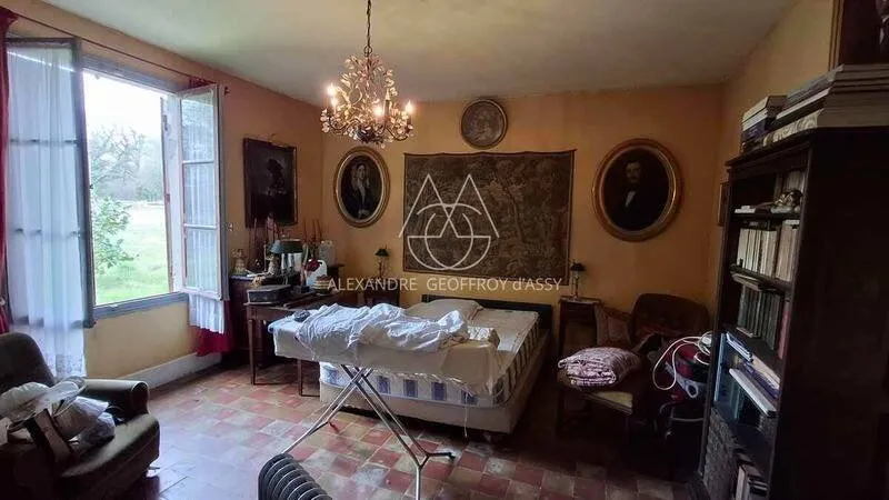 Photo 8