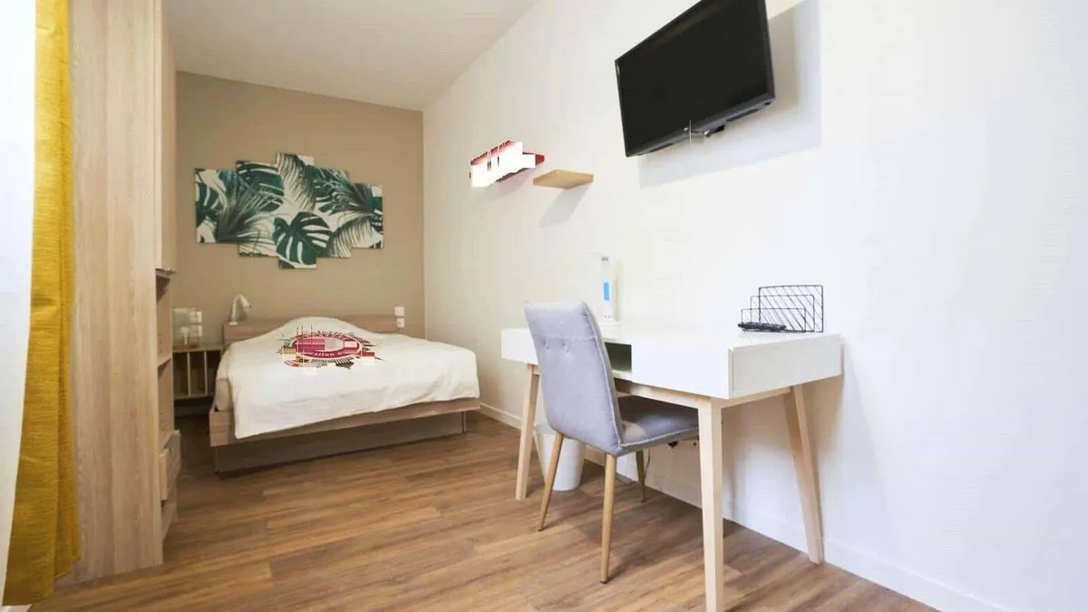 Photo 1