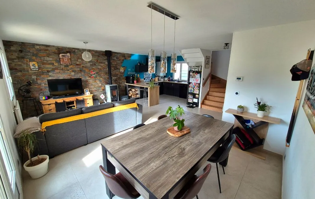 Photo 1