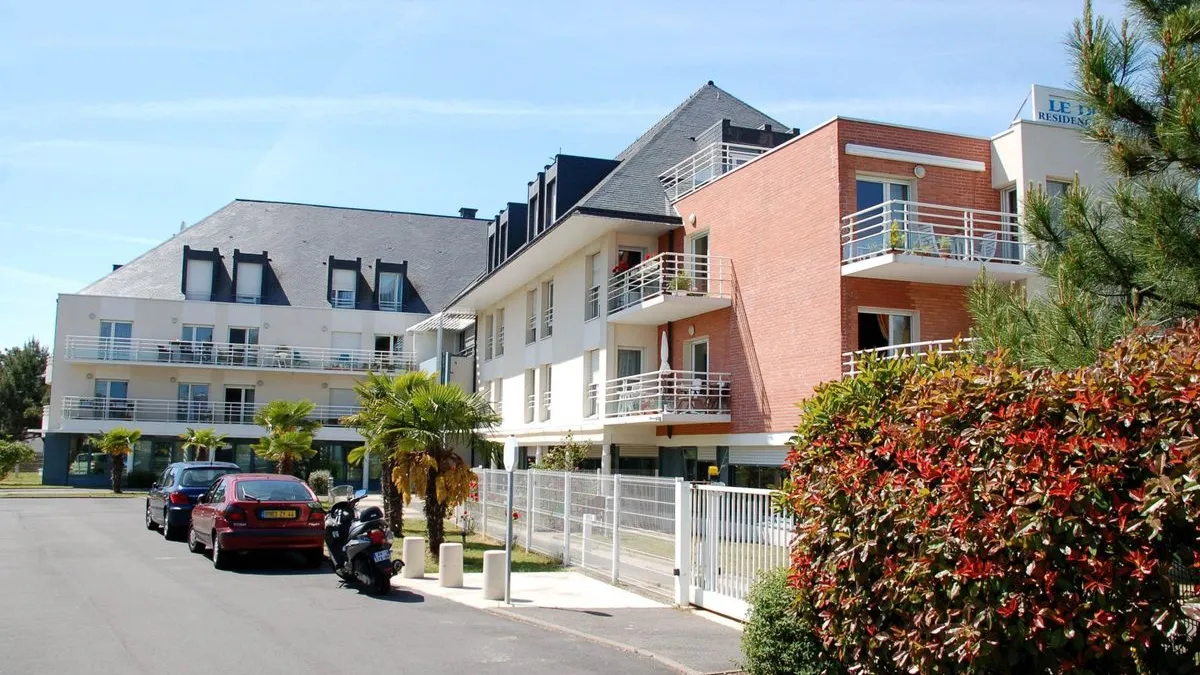 Photo 1