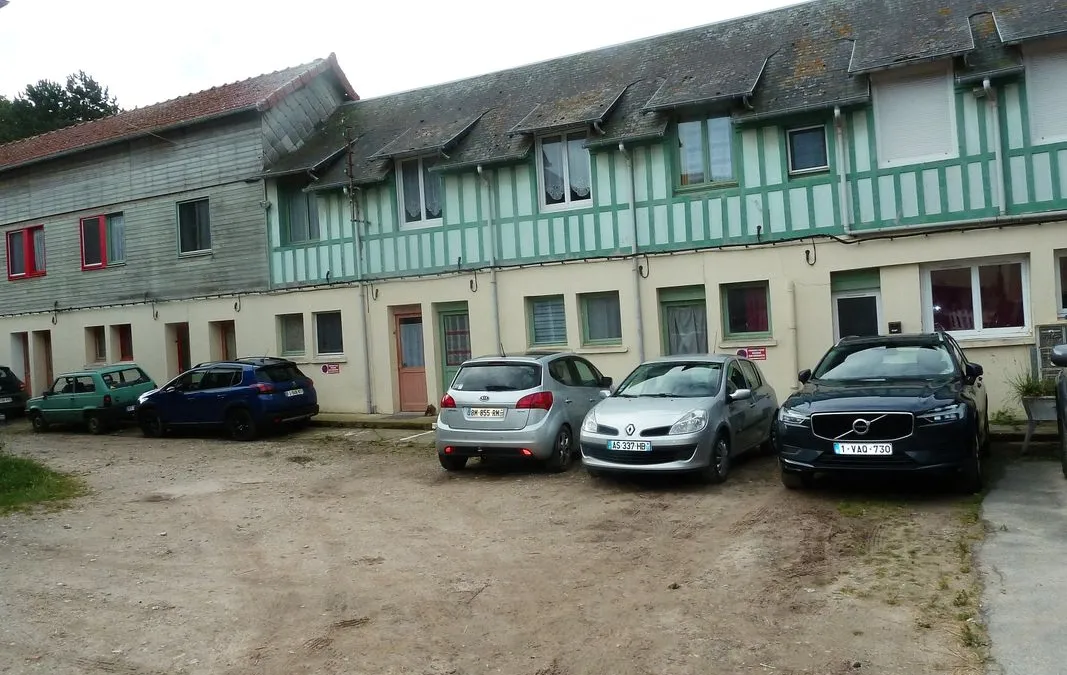Photo 1