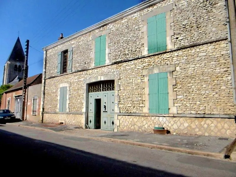 Photo 1