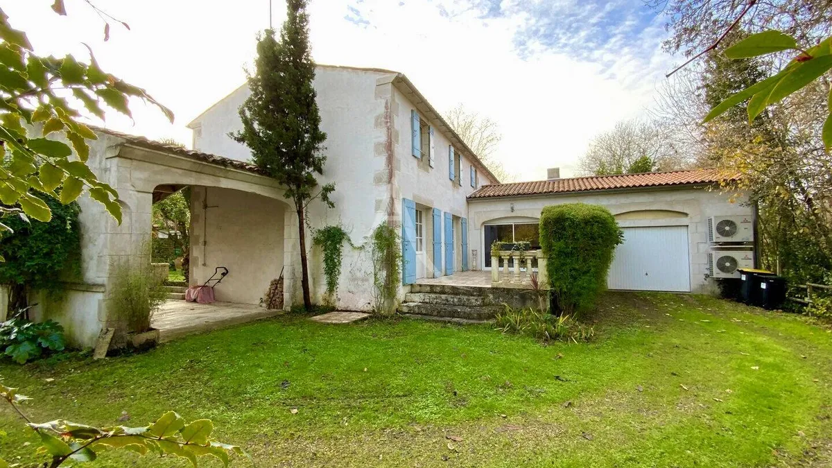 Photo 1