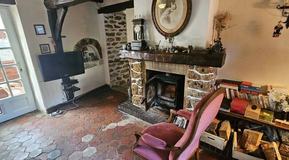 Photo 1