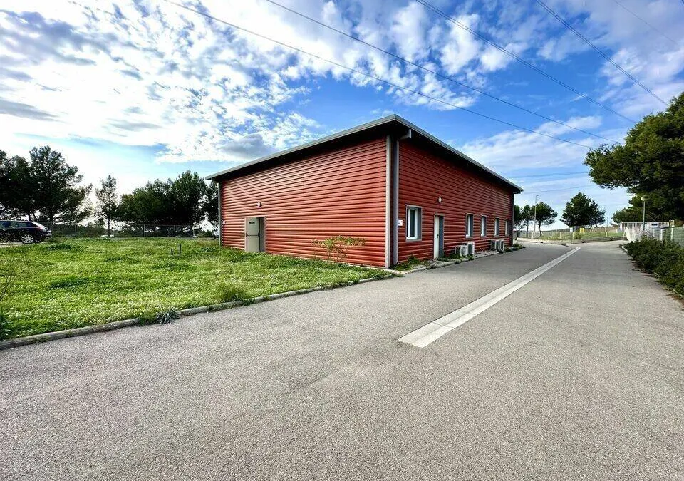 Photo 1