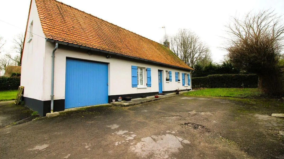 Photo 1