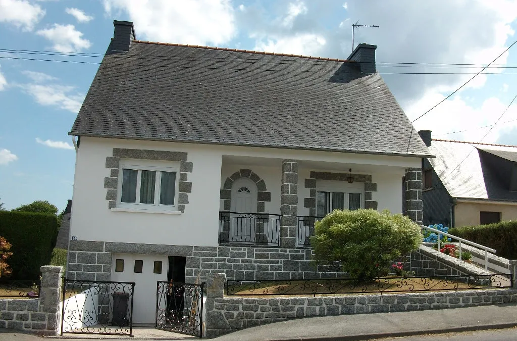 Photo 1
