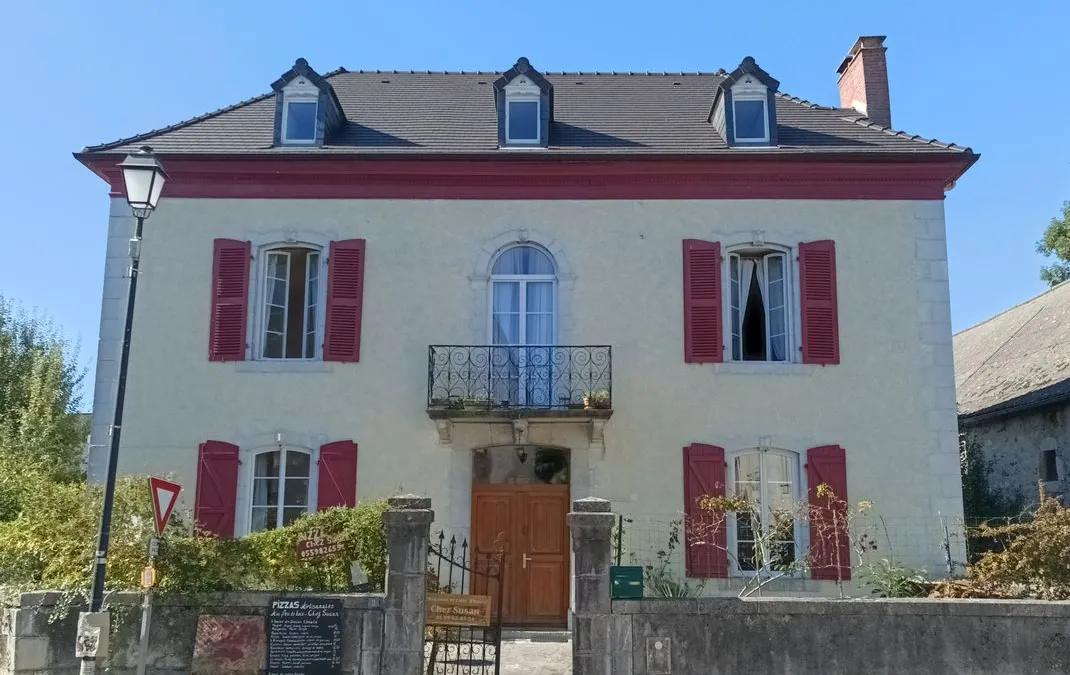 Photo 1