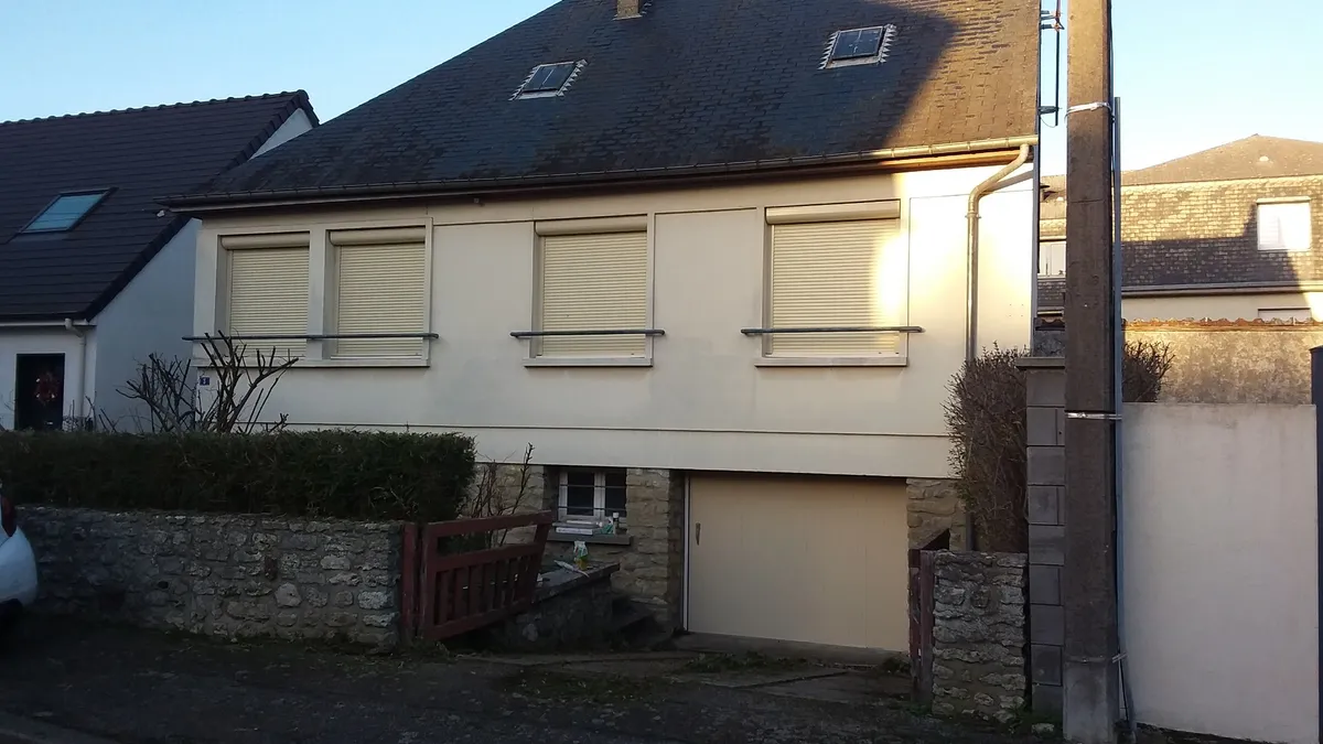Photo 1