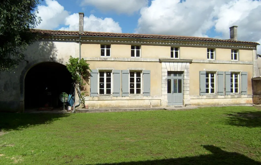 Photo 1