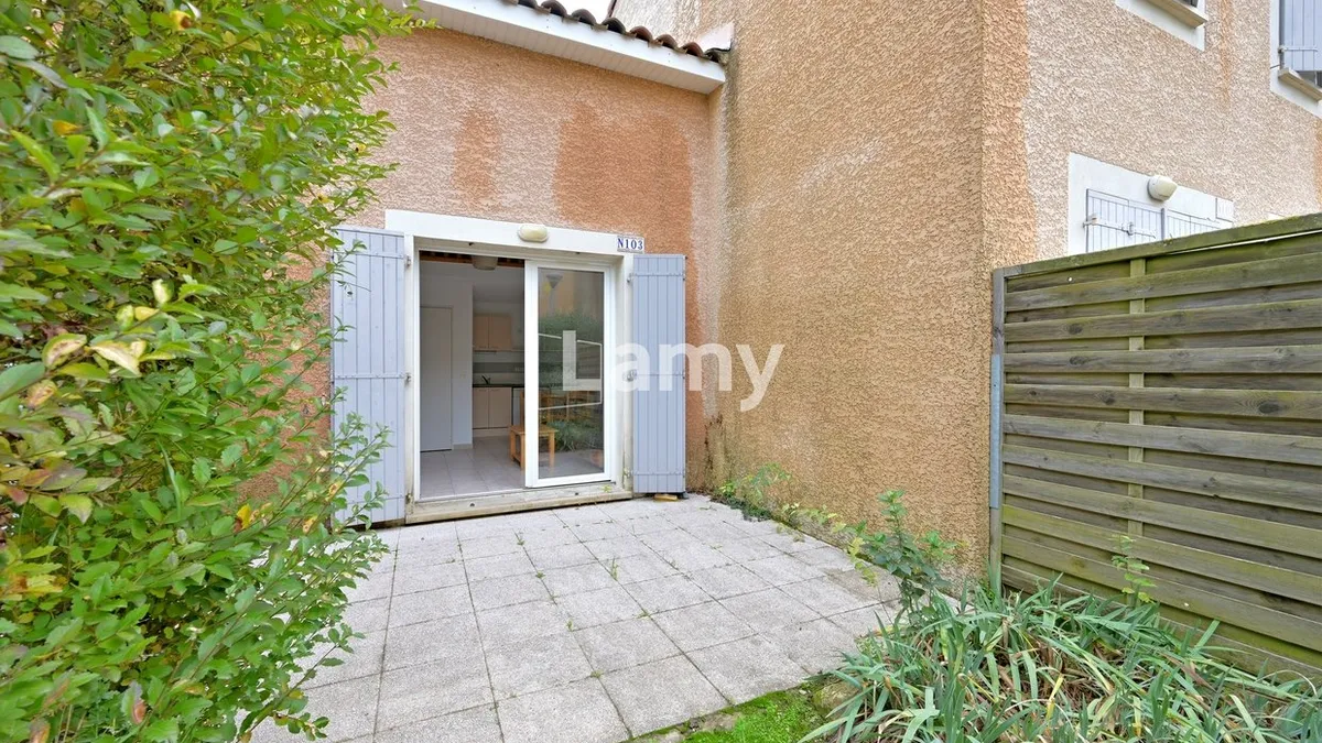 Photo 1