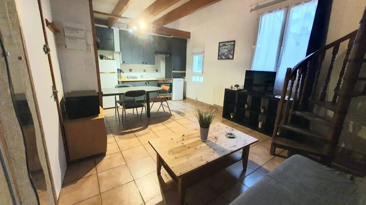 Photo 1