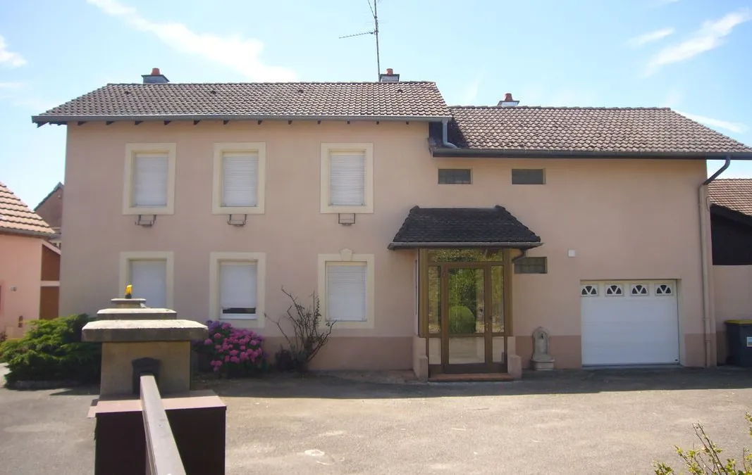 Photo 1