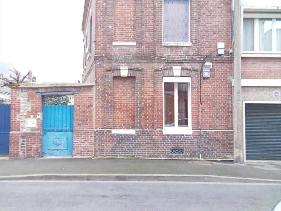 Photo 1
