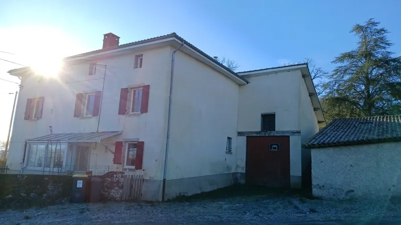 Photo 1
