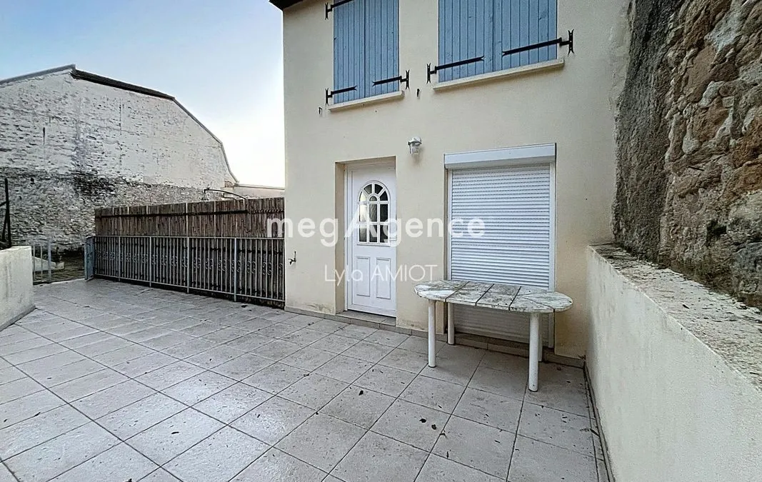 Photo 1