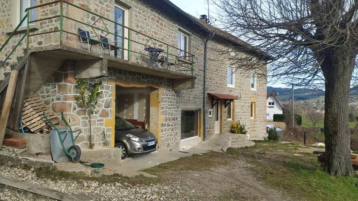 Photo 1