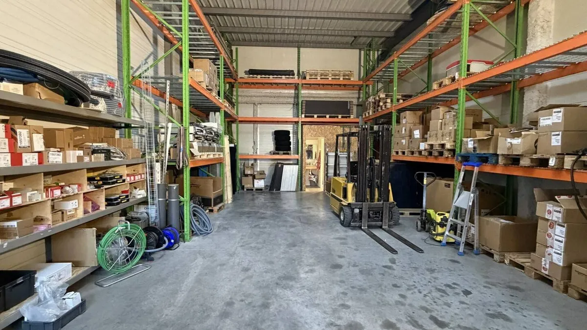 Photo 1