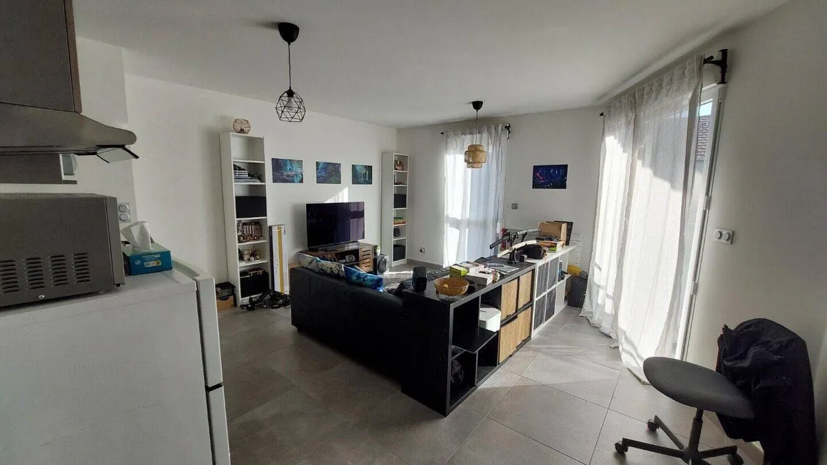 Photo 1
