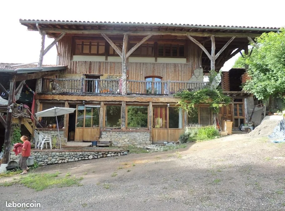 Photo 1