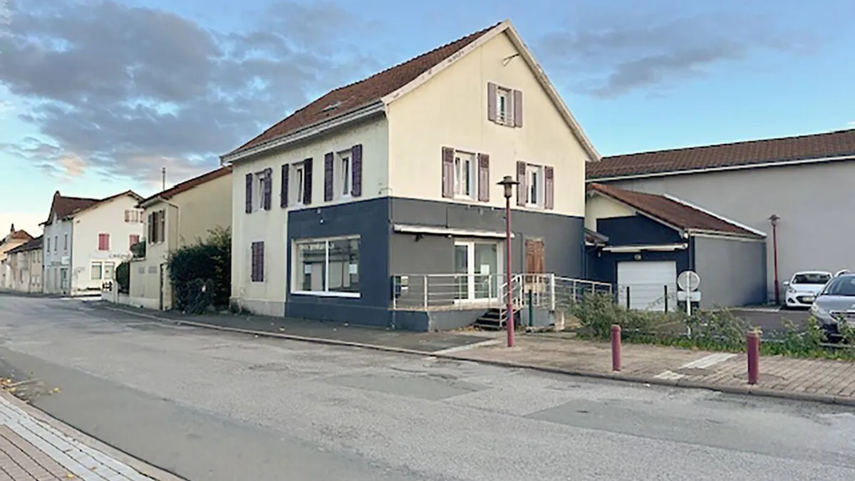 Photo 1