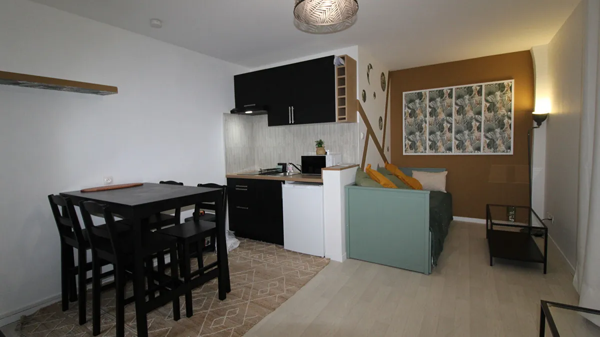 Photo 1