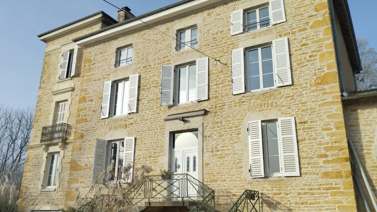 Photo 1