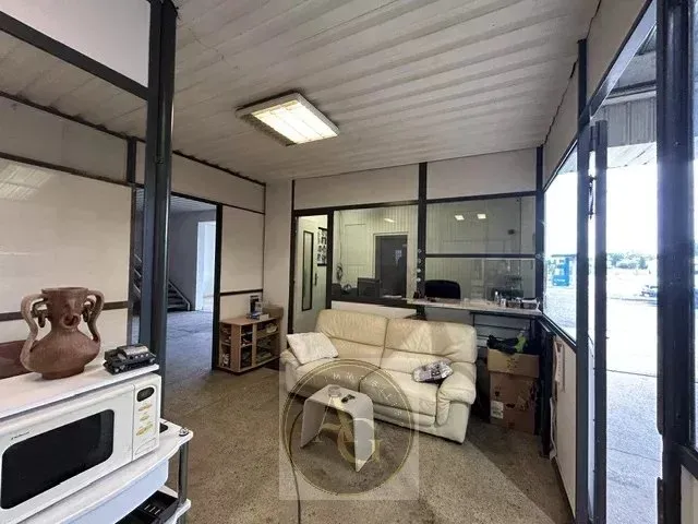 Photo 9