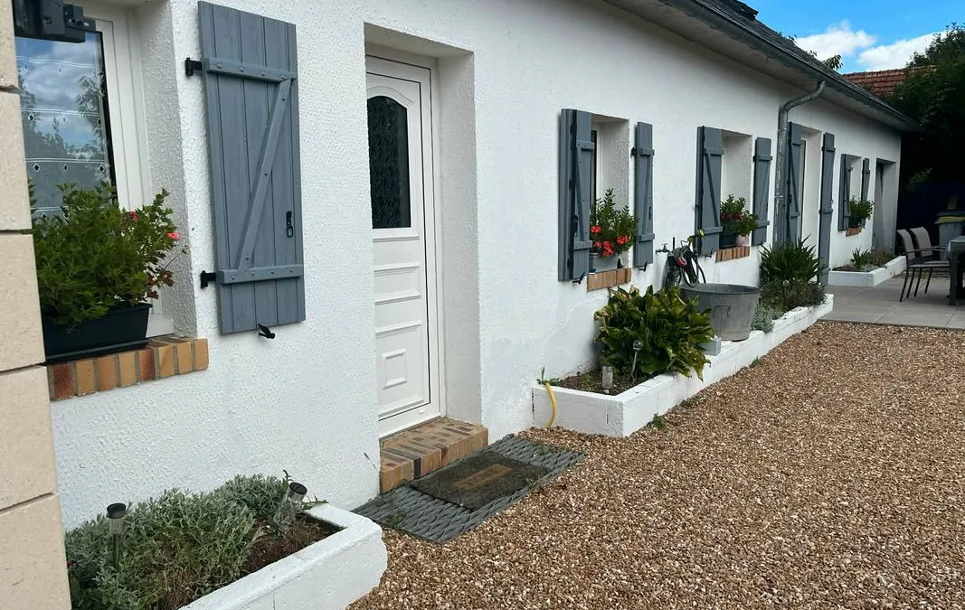 Photo 1