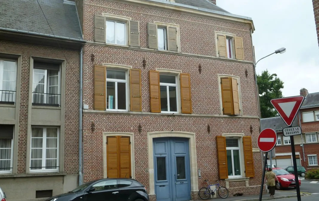 Photo 1