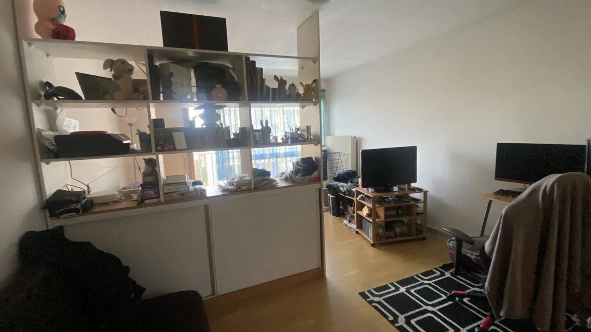 Photo 1