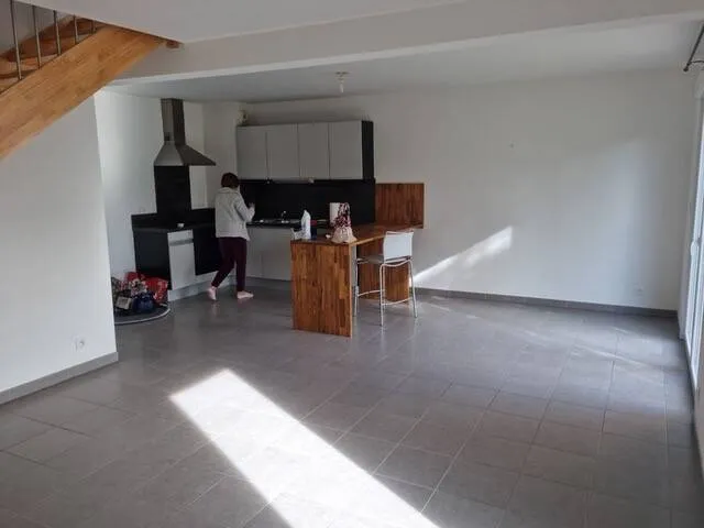 Photo 1
