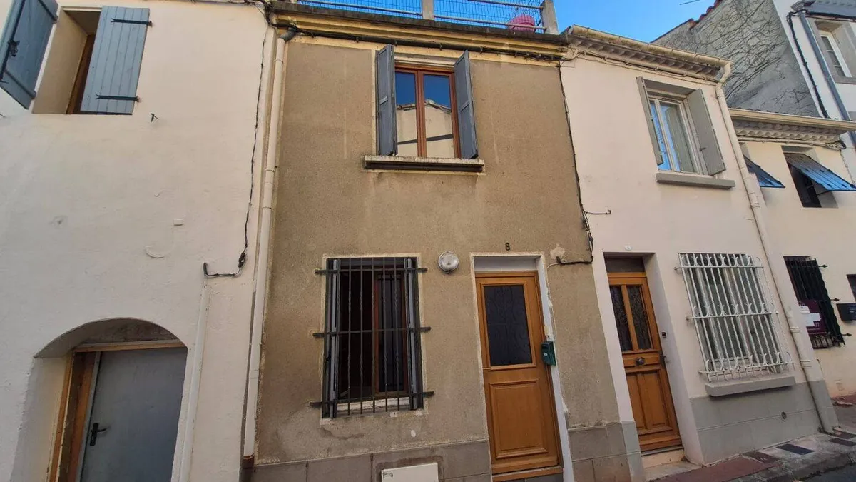 Photo 1