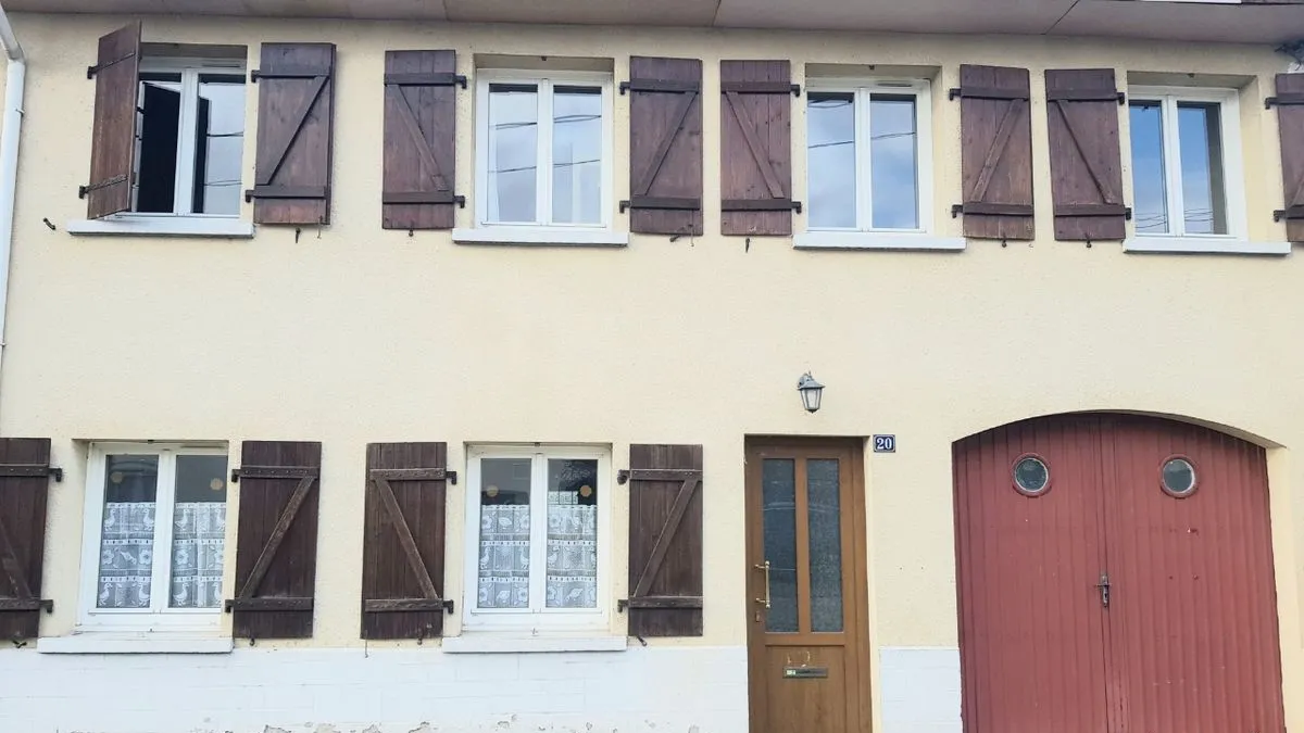 Photo 1
