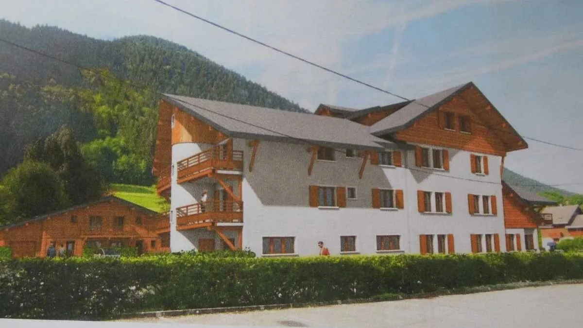 Photo 1