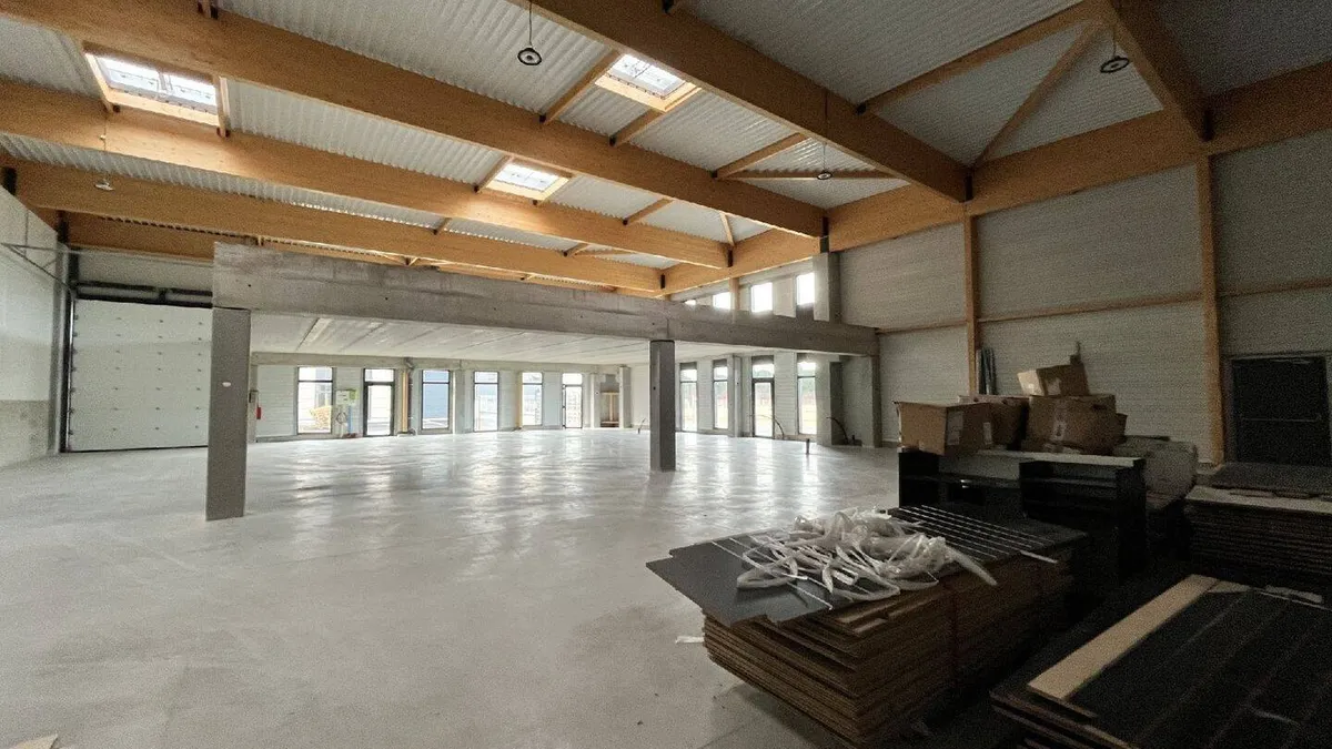 Photo 1
