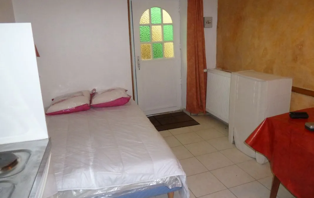 Photo 1