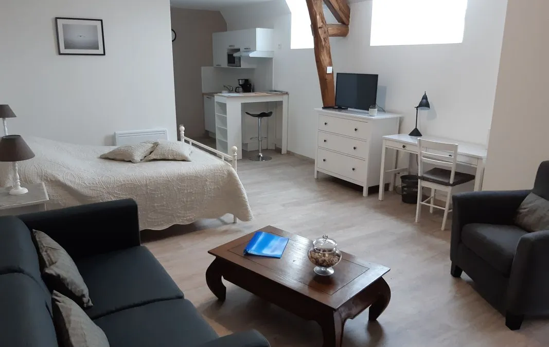 Photo 1