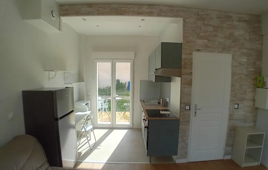 Photo 1