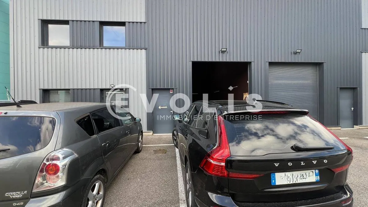 Photo 1