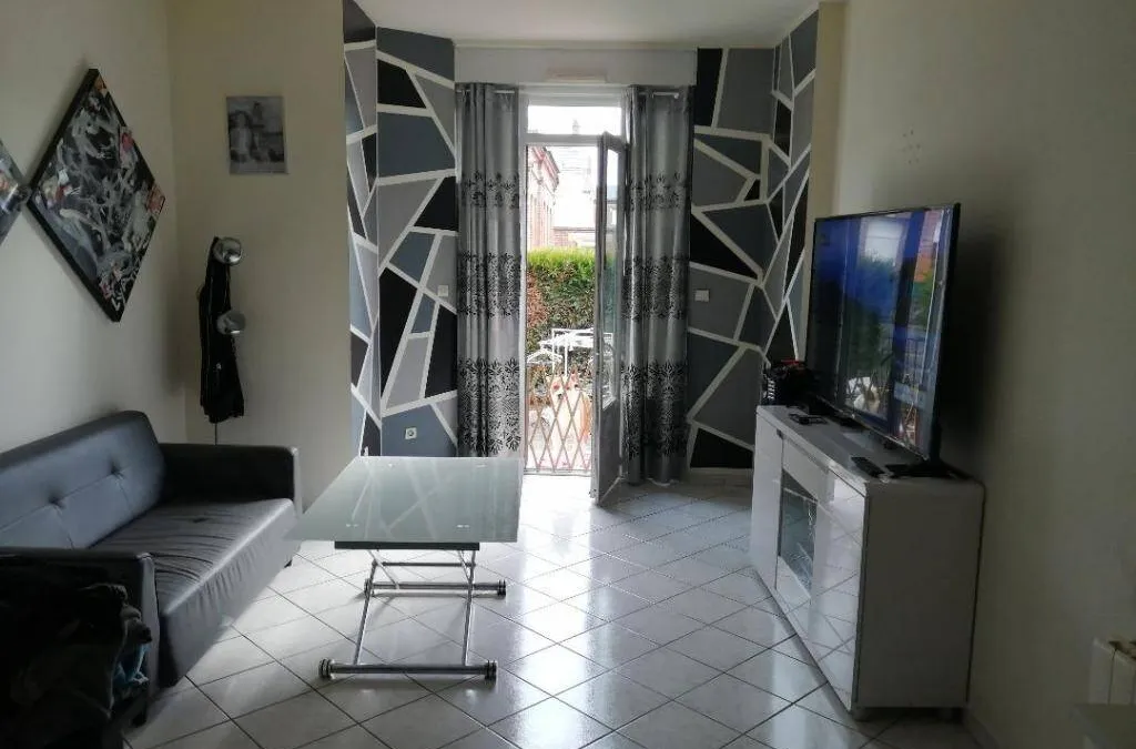 Photo 1