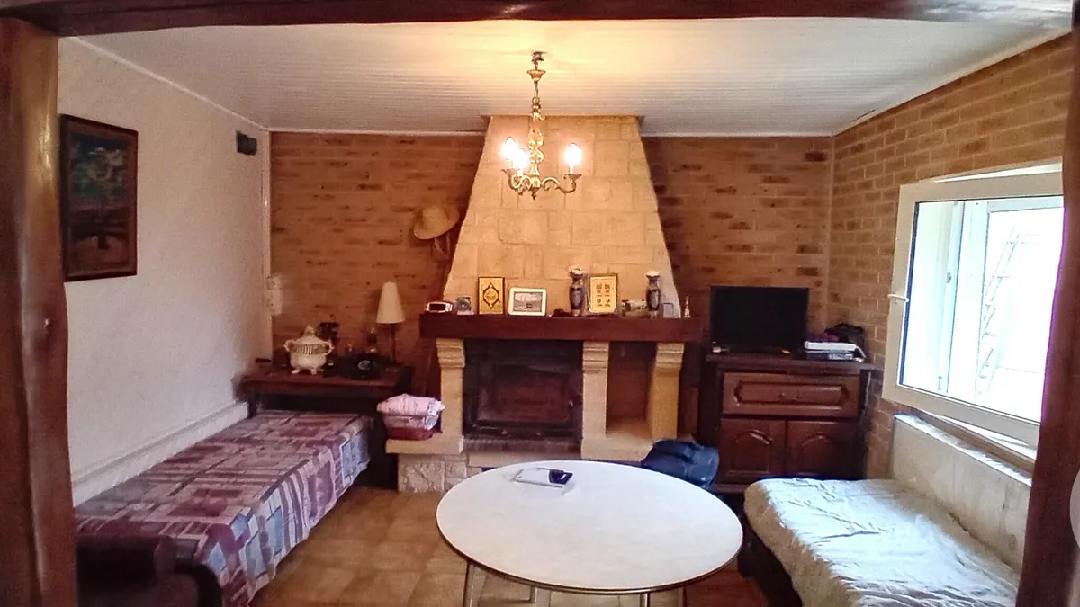 Photo 1