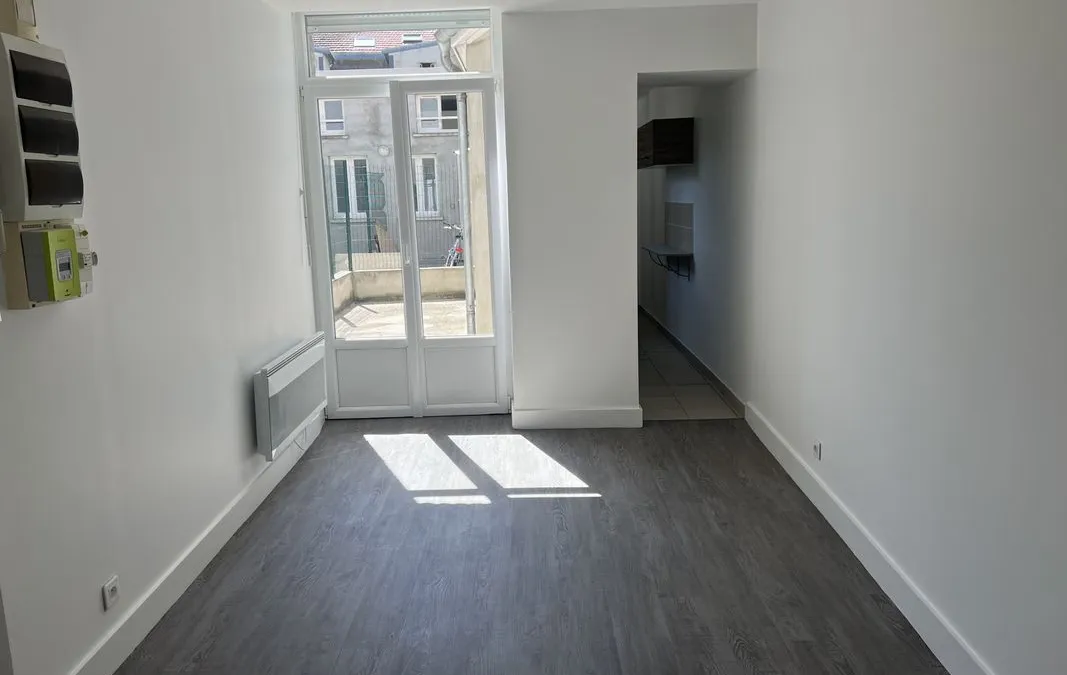 Photo 1